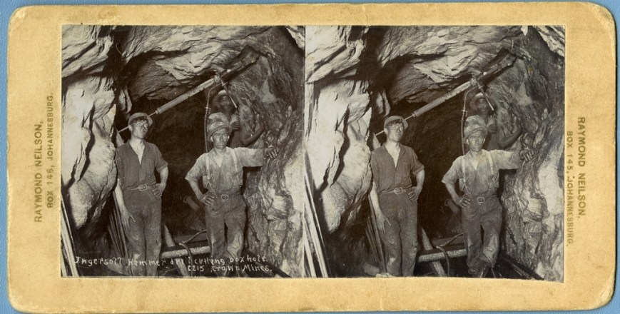 Photo 1: Stereographic image of miners in Crown Mines around the turn of the twentieth century.